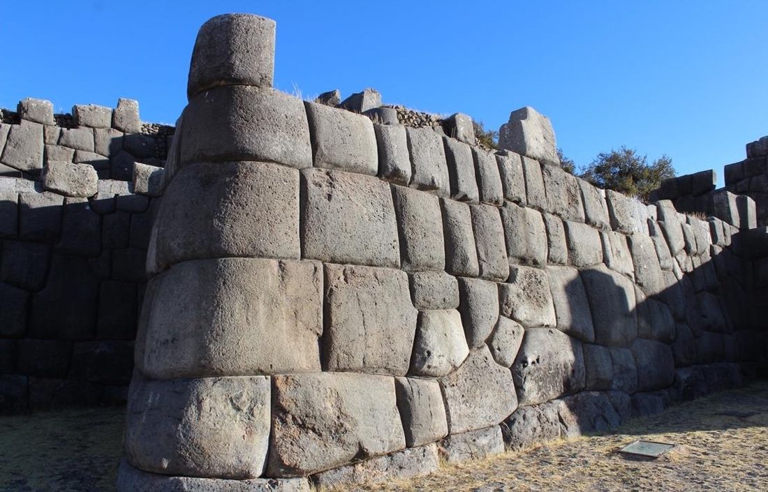 Polygonal megalithic masonry at Sacsayhuamán, Cusco