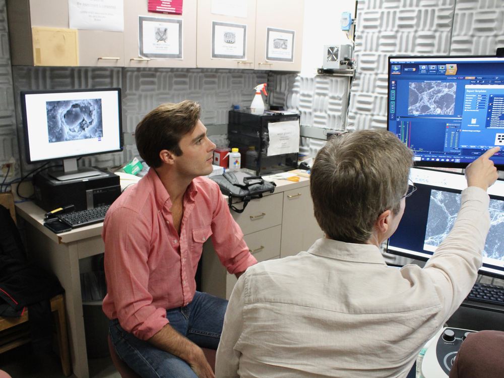 Electron microscopy lab
