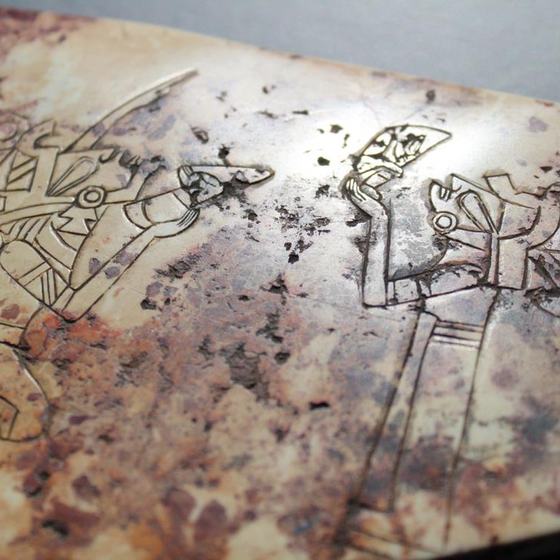 Figural tablet